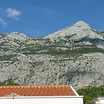 Bombonin Apartament Makarska